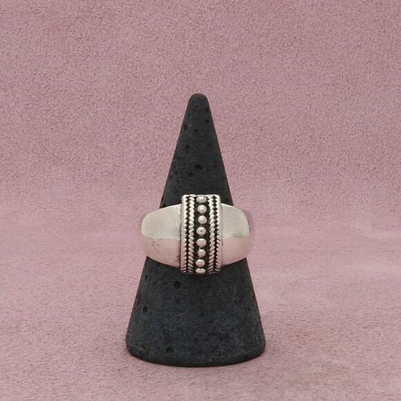 ⚡️reserved⚡️ sterling silver beaded dome ring size 8.75